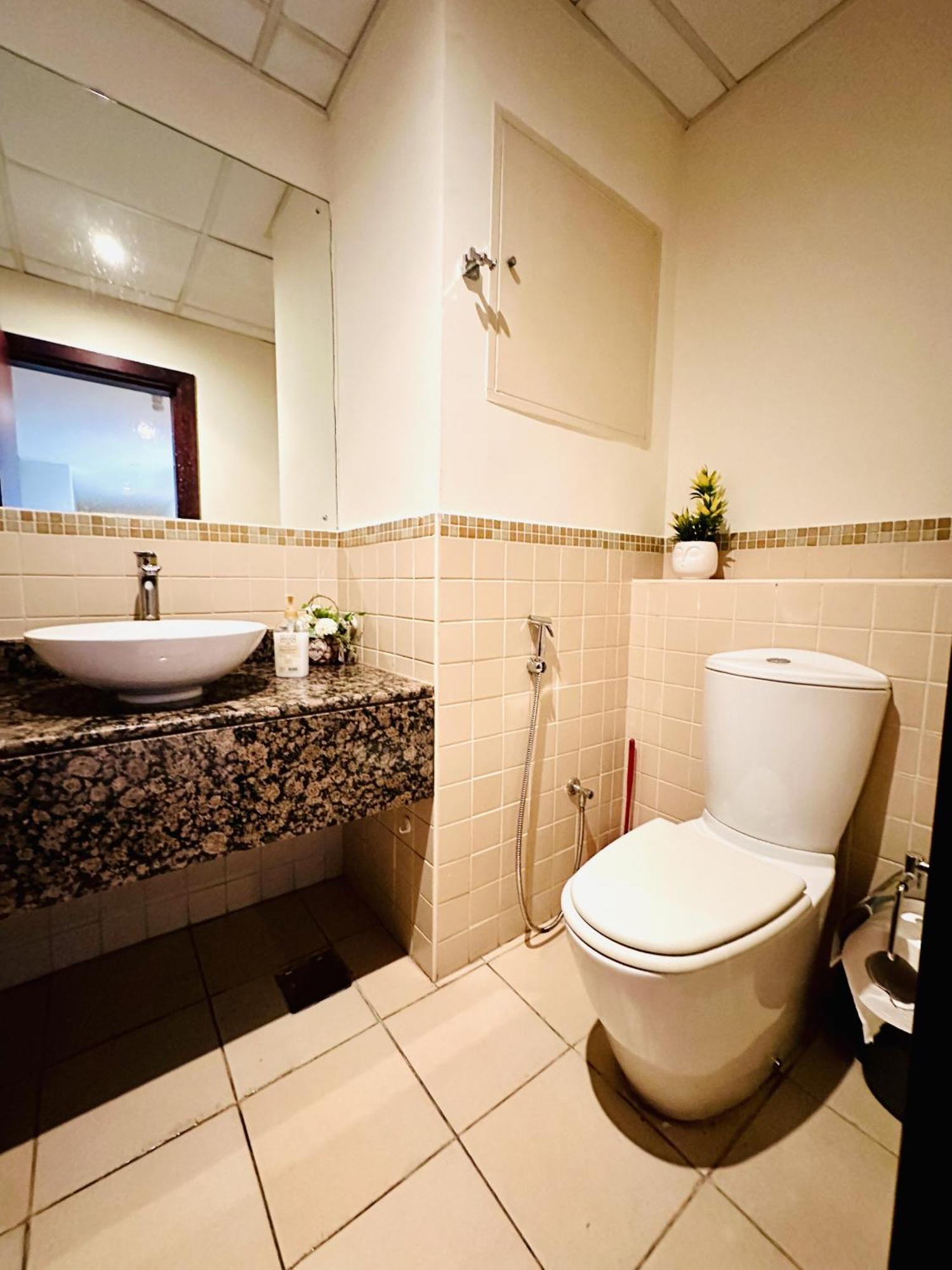The Aero Hostel Dubai Luaran gambar