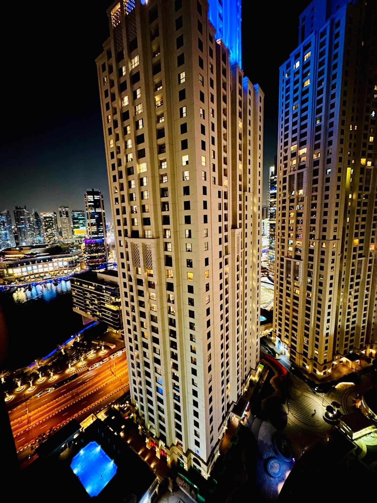 The Aero Hostel Dubai Luaran gambar